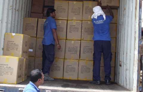 India-Cargo-Packers-Movers-Loading.jpg